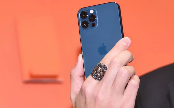 百色苹果手机维修分享iPhone12系列重启方法教程 