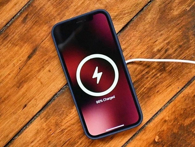 百色苹果手机维修分享iPhone 12可以随便充电吗 